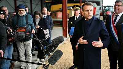 Newsletter: Macron edges Europe towards re-engaging Russia