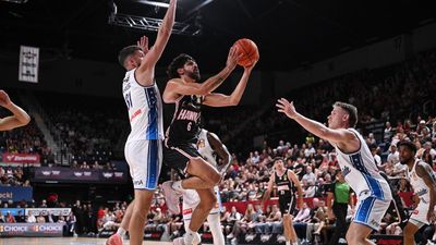 'Perfect storm' as 36ers stumble, Hawks' defence alive