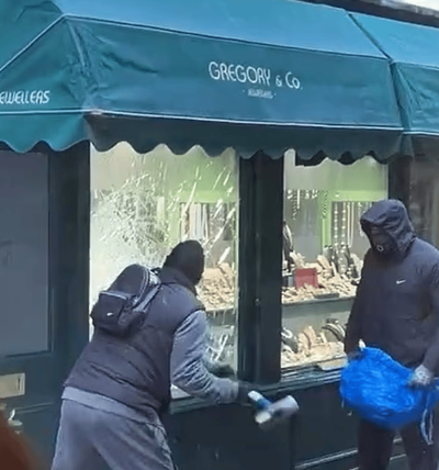 London jewellers who fought back against hammer-wielding robbers bravely vow to reopen