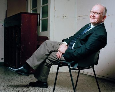 Trigger warnings risk ‘mollycoddling’ theatre audiences, says Tony-winning director