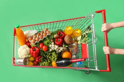 5 Ways to Get Free Groceries Using Only Your Smartphone