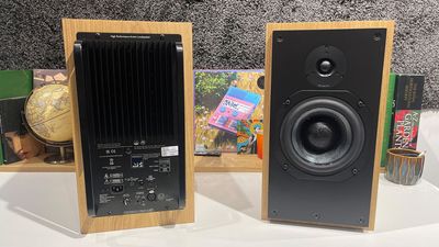 Active vs passive speakers: what's the difference? Which is better?