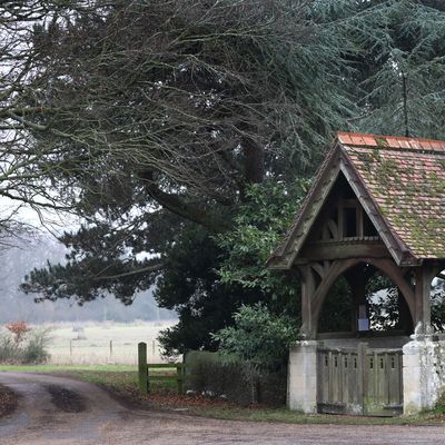 Ex-Prince Andrew's Temporary Home, Wood Farm, Has a Tragic Past Connected to Queen Elizabeth's "Lost Prince" Uncle