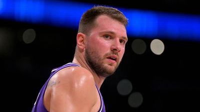 Luka Dončić Ruled Out of Lakers Game vs. 76ers After Limping Off Floor
