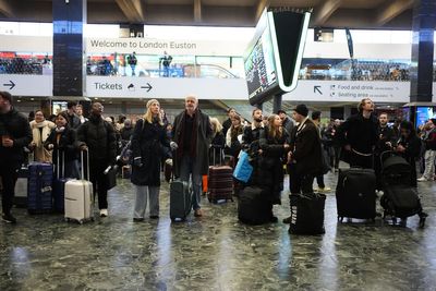London travel news LIVE: Euston trains cancelled as overhead line failure causes disruption