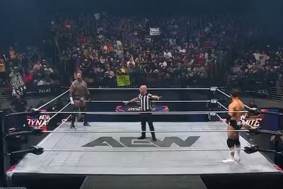 Anti-ICE chants break out during AEW Dynamite main event in Las Vegas