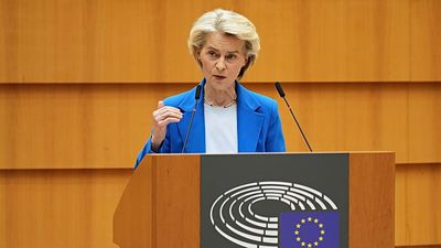 EU proposes new sanctions to weaken Russia's oil sales, with full ban on services