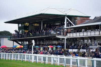 Saturday racing tips: Best bets and odds for Newbury & Warwick