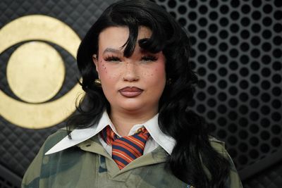 Lola Young announces first comeback gig since tour cancellation