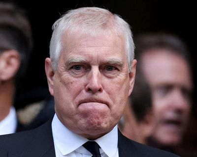 Recalling a royally messy family history