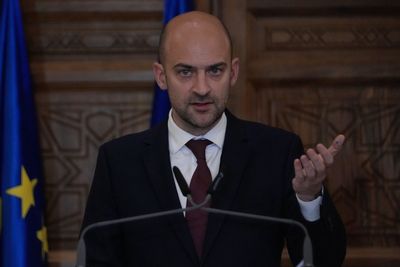 France urges Iran-backed groups to show restraint if US-Iran tensions escalate