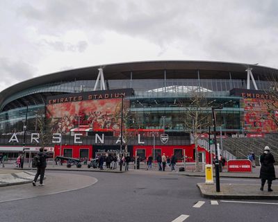 Arsenal v Sunderland, Wolves v Chelsea, Burnley v West Ham and more: football – live