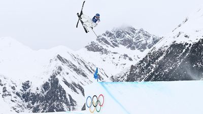 Superstar Gu rebounds after early slopestyle stumble