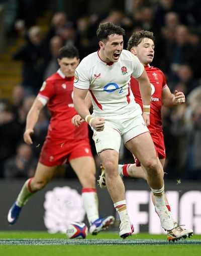 England 48-7 Wales: Henry Arundell scores hat-trick in Six Nations demolition