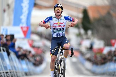 Volta a la Comunitat Valenciana: Remco Evenepoel climbs into race lead and fifth victory of the year with another early-season display on stage 4