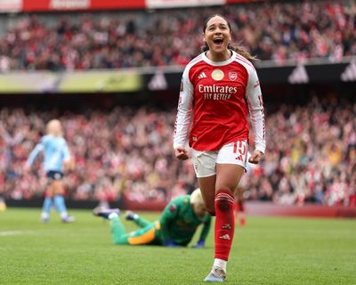 Arsenal put brakes on Manchester City’s WSL title surge thanks to Smith strike