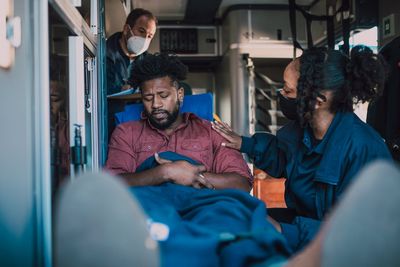 10 Things You Should NEVER Do During a Medical Emergency