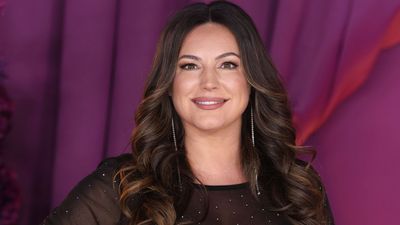 Kelly Brook’s figure-flattering maxi dress is the versatile, all-rounder every wardrobe needs