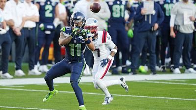 Jaxon Smith-Njigba Leaves Super Bowl With Possible Concussion