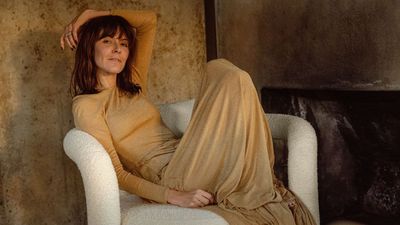 ‘Like You Found It, Loved It, and Let It Live There’ – How Leanne Ford Created an Effortless Window Treatment With This One Vintage Buy