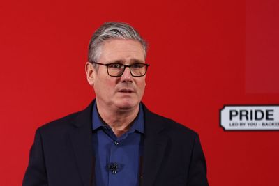 Starmer will not quit and is upbeat, No 10 says after communications chief quits