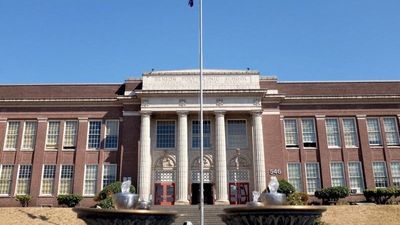 NFL Players from Benson Polytechnic H.S. (Portland, OR)