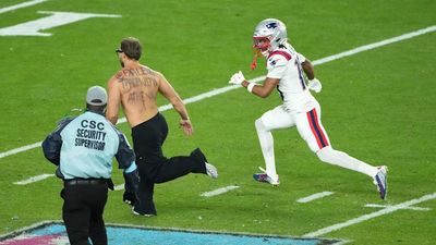Patriots’ Kyle Williams Played Key Role Chasing Down Streaker at Super Bowl LX