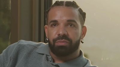 People Are Blaming Drake For 'Curse' On The New England Patriots, But The Rapper Has Evidence He's Not Bad Luck