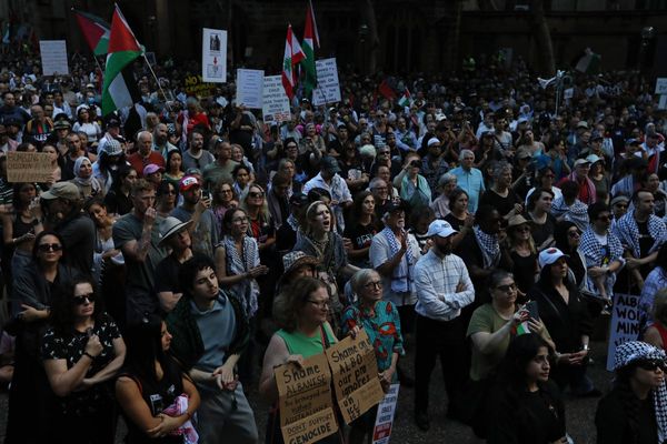 Australia calls for restraint after clashes in Sydney amid Israeli president Isaac Herzog’s visit