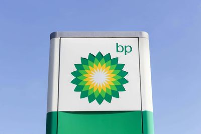 BP halts share buybacks and ramps up cost-cutting as profits slump