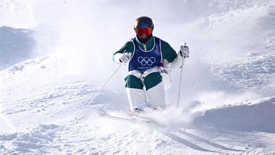 Aussie Graham locks in moguls final after nervous wait
