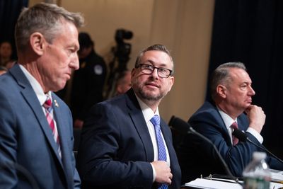 Immigration officials defend approach at House hearing