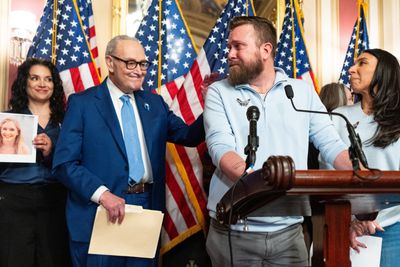 Capitol Lens | Comforting hand