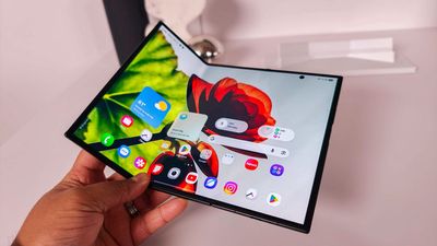 How many software updates will the Samsung Galaxy Z TriFold receive?