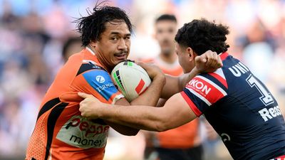 Sione Fainu signs new deal at Wests Tigers