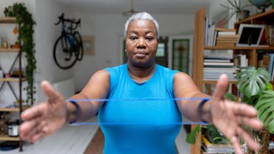 I train older adults for a living—this wrist-friendly full body workout is the one I recommend to everyone over 65