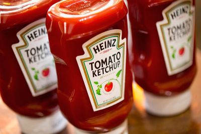 Kraft Heinz pausing plan to split into two companies