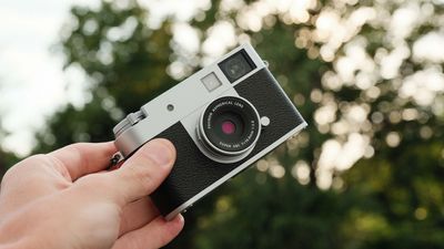 Fujifilm “evolved the camera to suit a new era.” This retro compact camera just earned a trendy award in Japan
