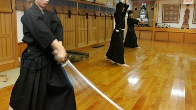Japanese swordsmith sees renewed interest in centuries-old katana craft