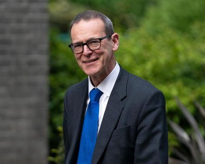 Former top civil servant warns ‘more due diligence’ to be done over replacement of Chris Wormald