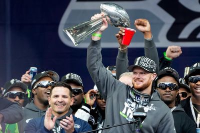 Seahawks enjoy morning beers, praise 'best team in the world' as Seattle celebrates Super Bowl title