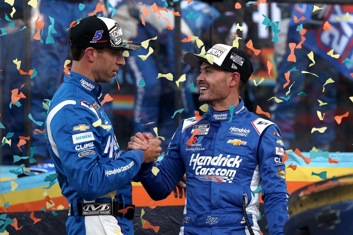 Kyle Larson signs a five-year contract extension with…