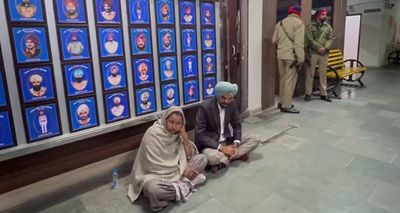 Sidhu Moosewala’s Parents Protest Alleged Financial Irregularities in Singer’s Posthumous Earnings