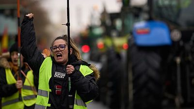 Farmers drive tractors through Madrid to oppose Mercosur agreement