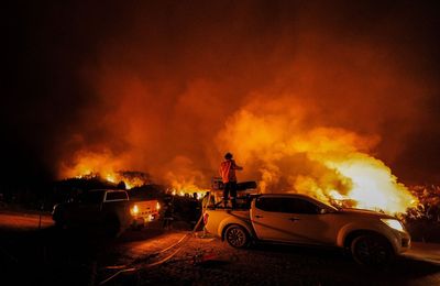 Scientists warn of rising risk of Earth becoming irreversible ‘hothouse’