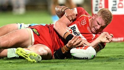 Flegler returns with a bang in Dolphins' loss to Titans