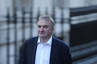 Tories: Starmer throwing top civil servant ‘under a bus’ with expected dismissal