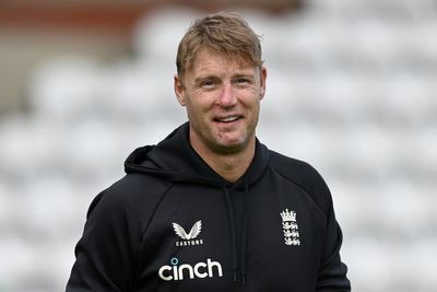 Freddie Flintoff to front ITV documentary series with Top Gear crash surgeon