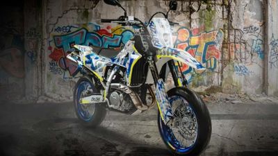 Suzuki Please Bring This Unbelievably Cool DR-Z Livery to Us Amid Sales Decline