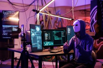 Why “Romance” Scams Peak During Valentine’s Week